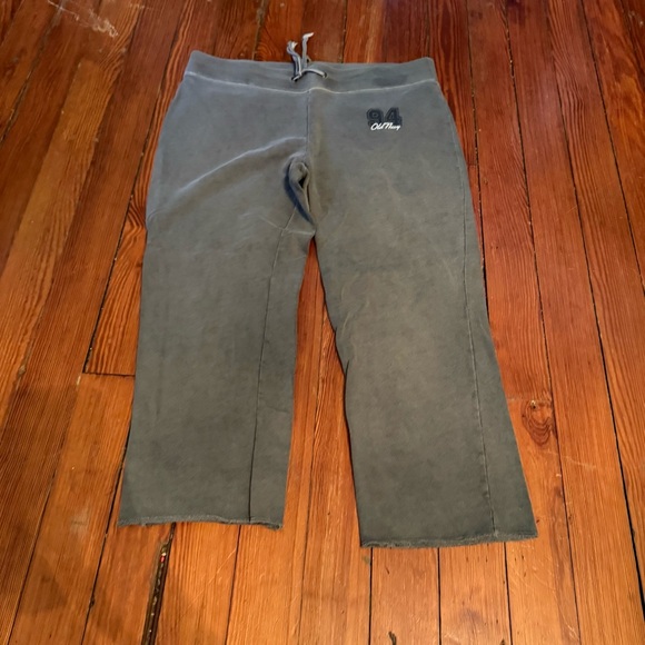 Old Navy Pants - Old navy capris